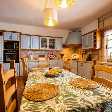 Paradise Constancia With Views Villa *